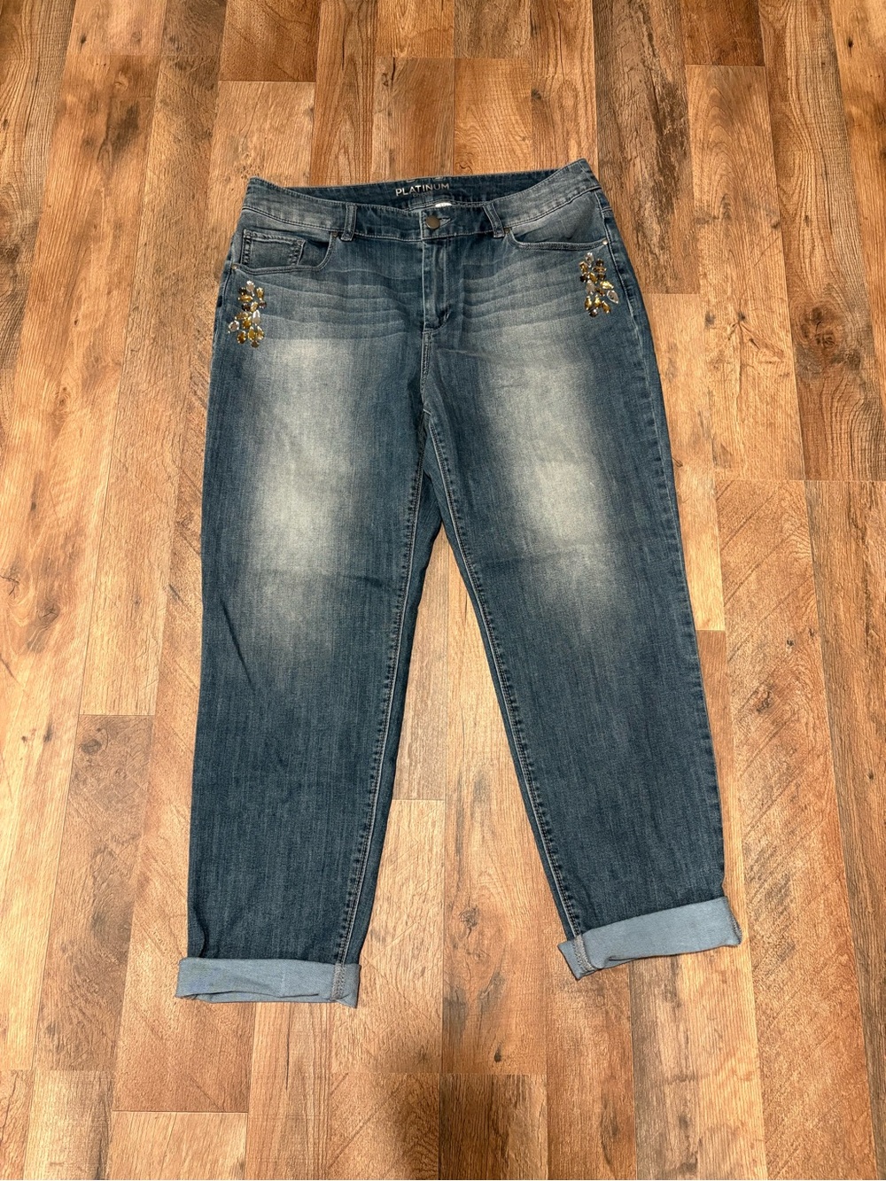 Chico's platinum Dark Blue Embellished ankle Jeans Chico’s size 1.5 US Size 10